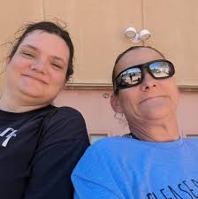 Proper Glove Changing Procedures in Food Handling to Prevent Contamination