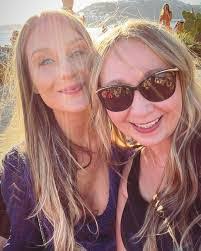 Danielle Wallington's Instagram, Twitter & Facebook