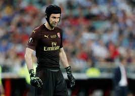 In 2006, petr cech suffered a skull fracture after a massive blow from stephen hunt. Petr Cech Wechselt Den Helm Nzz