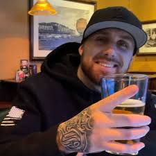 If you're hanging out in an abandoned building in Downtown Las Vegas today  you might want to leave... 🎥 @hawkpilot9al