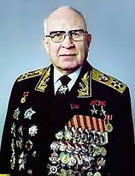 Leopoldo fortunato galtieri castelli was an argentine general and president of argentina from december 1981 to june 1982, during the last military dictatorship. Malvinas Como Eeuu Emboco A Galtieri Y Embosco A Argentina Striptease Del Poder