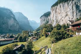 Als u vanuit zwitserland naar nederland reist moet u zich voor vertrek laten testen en gaat u bij thuiskomst 10 dagen in quarantaine. Roadtrip Zwitserland 6 Dingen Die Je Vooraf Moet Weten Reisplaatje