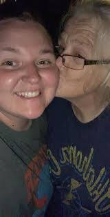 Carla Privett's Instagram, Twitter & Facebook