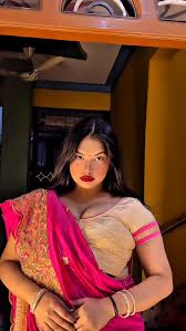 Farhin Diaries aka _farhin_nn red saree big boos appear