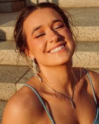 Martha Pulver's Instagram, Twitter & Facebook