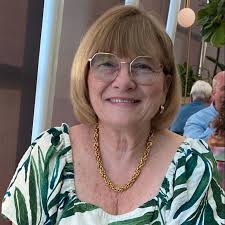 What are some fun activities to do in Charleston with teenagers?