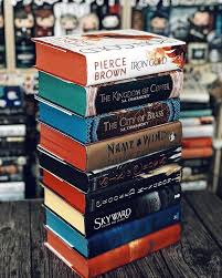 Br Enda In 2020 Books Cover Book Worms