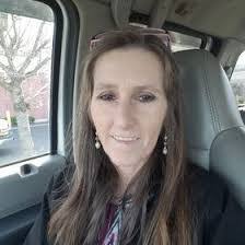 Lisa Hostetter's Instagram, Twitter & Facebook