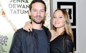 Adele is rumoured to be dating sports agent rich paul, after the duo were recently seen together at an nba game. Tobey Maguire S Ex Wife Jennifer Meyer Files For Divorce After 4 Years