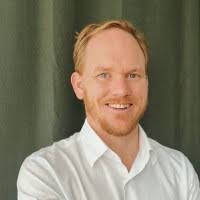 Daniel Brownlie's Instagram, Twitter & Facebook