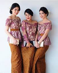 Black dress dapat menjadi model kebaya brokat untuk orang gemuk pilihan anda. Pilihan Kebaya Terbaru Kebaya Brokat Orang Gemuk Kebaya Hijab Kebaya Kebaya Muslim Inspirasi Informasi Kebaya Gemuk Jual Baju Brokat Kebaya Modern Untuk Pesta Pengantin Wisuda Terbaru