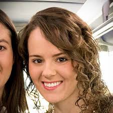 Lauren Blewett's Instagram, Twitter & Facebook