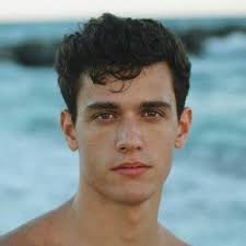 ᴄʜᴀʀᴀᴄᴛᴇʀs