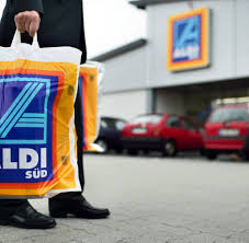 Insgesamt ist aldi mittlerweile technisch ohnehin etwas ins hintertreffen geraten. Karl Albrecht Das Aldi Phantom Feiert 90 Geburtstag Welt