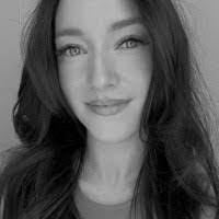 Trisha Hess's Instagram, Twitter & Facebook