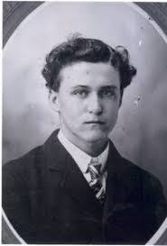 Robert Fiscus's Instagram, Twitter & Facebook