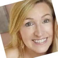 Pamela Morelli's Instagram, Twitter & Facebook