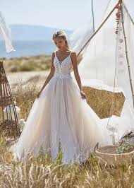 We did not find results for: Boho Brautkleid Schmale Trager Spitze Fliessend Leicht Tull