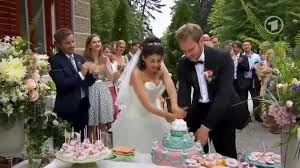 Unsere traumfrau der kommenden staffel maja von thalheim, gespielt von unserer lieben christina arends, ist erst seit gut 3 wochen auf sendung. Hochzeit Von Pauline Und Leonard Video Dailymotion