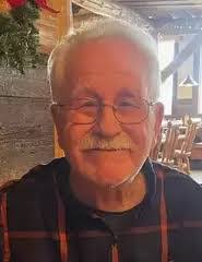 Daniel Kutcher's Instagram, Twitter & Facebook