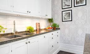 Mavi mutfak duvar kagidi modelleri cottage kitchens ic mekan fikirleri kir evi stili. Mutfak Banyo Icin Duvar Kagidi Secimi