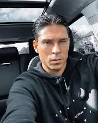 Love Island's Omar takes savage swipe at Joey Essex as he flashes wealth