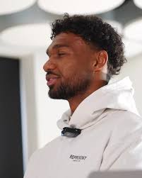 15 Jahre lang trug Egon Köhnen das Trikot mit dem F95-Logo auf der Brust.  Zwischen 1966 und 1981 erlebte er mit den Rot-Weißen Höhen und Tiefen, aber  vor allem war der Publikumsliebling