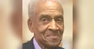 Leo Griggs's Instagram, Twitter & Facebook