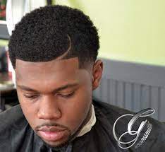 Elle est remplacée par des options créatives qui révèlent plus complètement l'individualité d'un homme et le font l'objet d»attention partout. 175 Best Short Haircuts For Men For 2021 Coiffure Homme Coiffure Homme Africain Coiffure Homme Noir