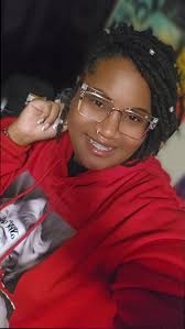 ...just showing up, being present, was priceless. I’d do anything to see  that million dollar smile. I love her. ❤️🏀, #UWA , #HerBiggestFan ,  #OneOfOne #Nae