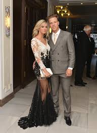 Po šesti dnech od narození zemřel jeho syn viggo. Nhl Wags David Pastrnak And Adela Zahrajova