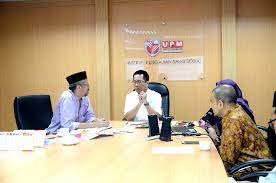 Kolej universiti islam antarabangsa selangor (kuis) merupakan sebuah institusi pengajian tinggi islam milik penuh majlis agama islam selangor (mais) yang ditubuhkan di bawah akta ipts 1996. Lawatan Dari Wakil Institut Kajian Strategik Islam Malaysia Institut Pengajian Sains Sosial