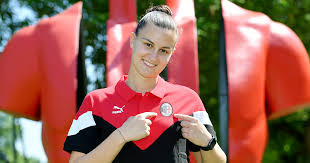 Milan femminile, ecco le giocatrici. Giorgia Spinelli E Una Nuova Giocatrice Del Milan L Football