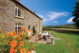 North wales is a fascinating part of the uk, with beaches, castles, mountains and stunning countryside for visitors of all interests to explore. Late Availability Holiday Cottages To Rent In North Wales And Snowdonia Last Minute Cottages