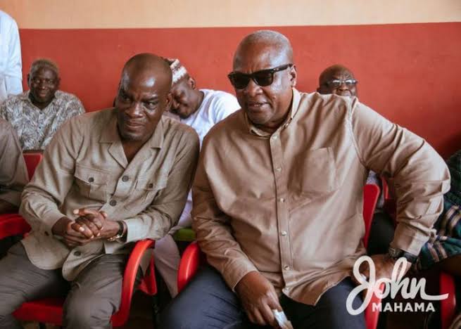 When Mahama visited Haruna Iddrisu in his home - Adomonline.com