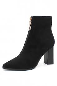 Look furieusement chic également avec des loow boots mixées à une robe courte à encolure ronde et sans manches. Boots Femme Noir Suede Bout Pointu Talon Haut A Zip Devant Persun Fr