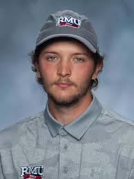 Skyler Fox's Instagram, Twitter & Facebook