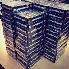 Es ist der insgesamt elfte teil der videospielserie grand theft auto (gta) und der fünfte „hauptteil. Gta 5 Retail Pc Version Auf Sieben Discs