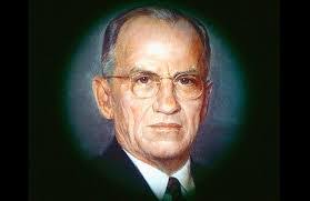 Bradley Early's Instagram, Twitter & Facebook