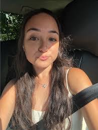 Alexandra Buck's Instagram, Twitter & Facebook