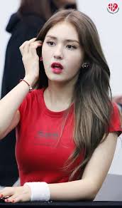 These Fansign Photos Prove Somi S Top Visual Jeon Somi Somi Ioi Somi