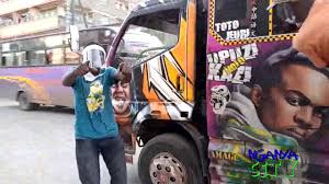 Abiria adaiwa kusukumwa na utingo kayole. Kayole Finnest Matatu Konki Fire Youtube