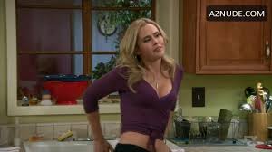 Anna Hutchison Underwear hot fragment in Anger Management - UPSKIRT.TV