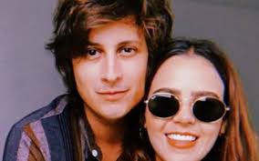 Free essays from 123 help me | in the days of siddhartha, there were different ways of achieving the enlightenment. Yuya Grita Su Amorio Con El Cantante De Indie Rock Siddhartha El Sol De Mexico Noticias Deportes Gossip Columnas