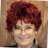 Joanna Vann's Instagram, Twitter & Facebook