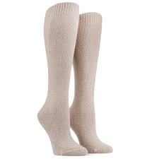 Si vous n'avez encore jamais porté de chaussettes en cachemire et que vous ne connaissez ni leur confort, ni leur douceur, vous pourriez croire qu'elles. Chaussettes Dd Femme En Laine Et Cachemire Beige