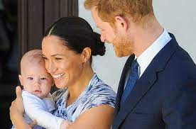 Książę harry nie zawiódł brytyjczyków i spotkał się z mediami. Syn Meghan Markle I Ksiecia Harrego Rosnie Jak Na Drozdzach Dumni Rodzice Podzielili Sie Informacjami O Rozwoju Archiego