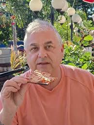 Riccardo's in Browns Mills N.J. Skinny Minnie pie..FANTASTIC