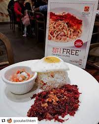 Crispy Corned Beef Served With Garlic Rice Fried Egg And Mango Salsa From Pancakehouseuae Thank You For The Tag Gooutwithken Foodie Food Tasty Yum Yum