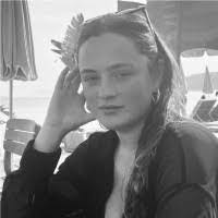 Tessa Patterson's Instagram, Twitter & Facebook